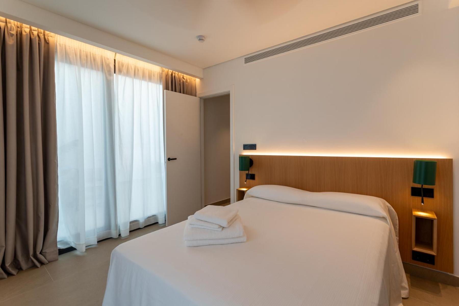 קוניל דה לה פרונטרה Hotel Apartamentos Hamus מראה חיצוני תמונה
